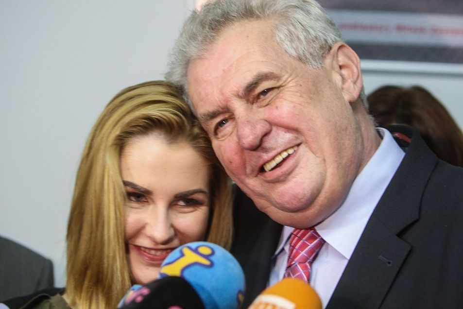 Zeman o odsunu sudetských Němců: Bylo to jak za Stalina | Aktuálně.cz